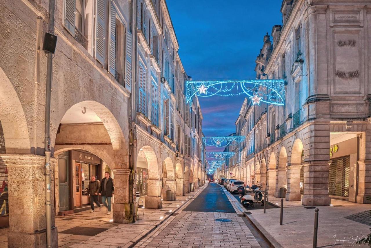 Appartement Tout Confort En Mezzanine A 20Mn A Pied Du Centre-Ville Avec Tv Et Wifi La Rochelle  Kültér fotó