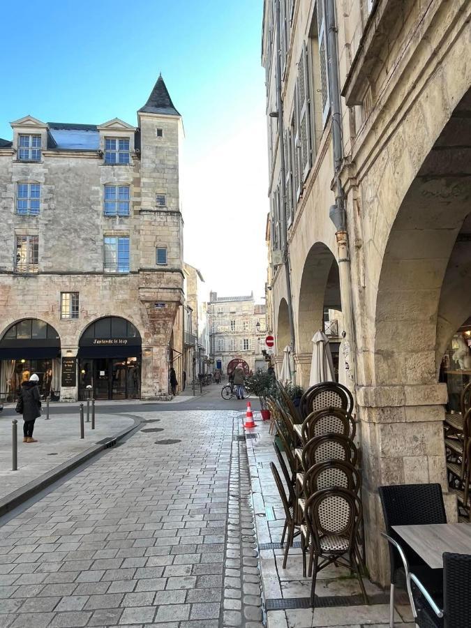 Appartement Tout Confort En Mezzanine A 20Mn A Pied Du Centre-Ville Avec Tv Et Wifi La Rochelle  Kültér fotó